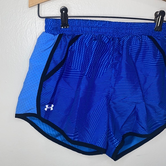 Under Armour Pants - 🍂Shades of blue Under Armor athletic shorts!
